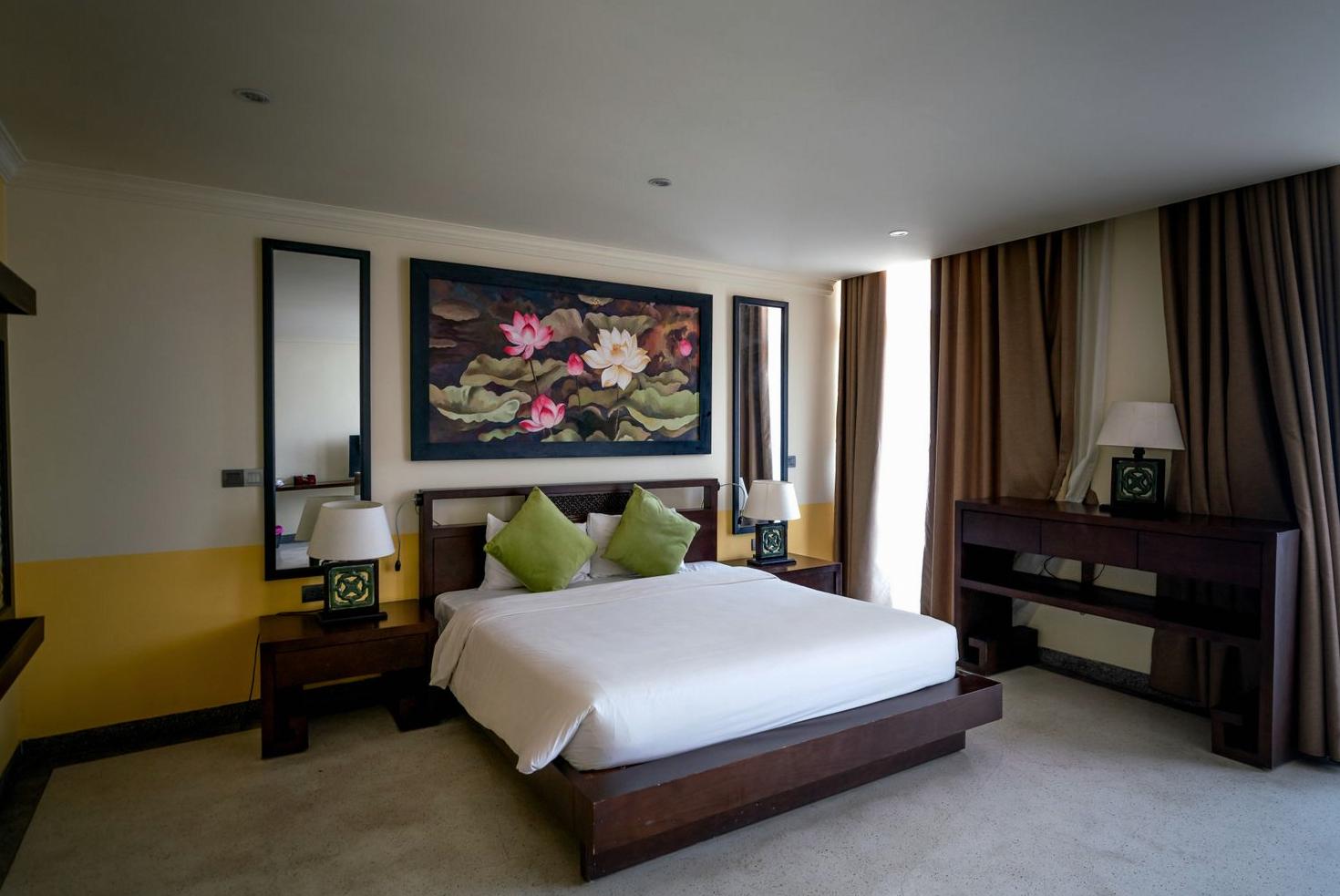 Joyflare Deluxe Room